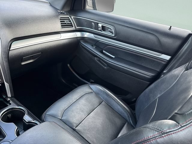 Used 2016 Ford Explorer Sport w/ Equipment Group 401A AWD/4WD image 25