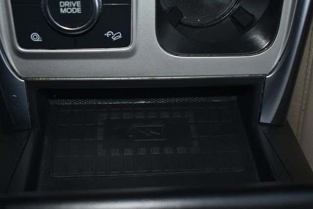 Used 2023 Ford Explorer Limited image 32