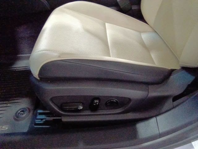 Used 2022 Lexus ES 250 w/ Premium Package image 10