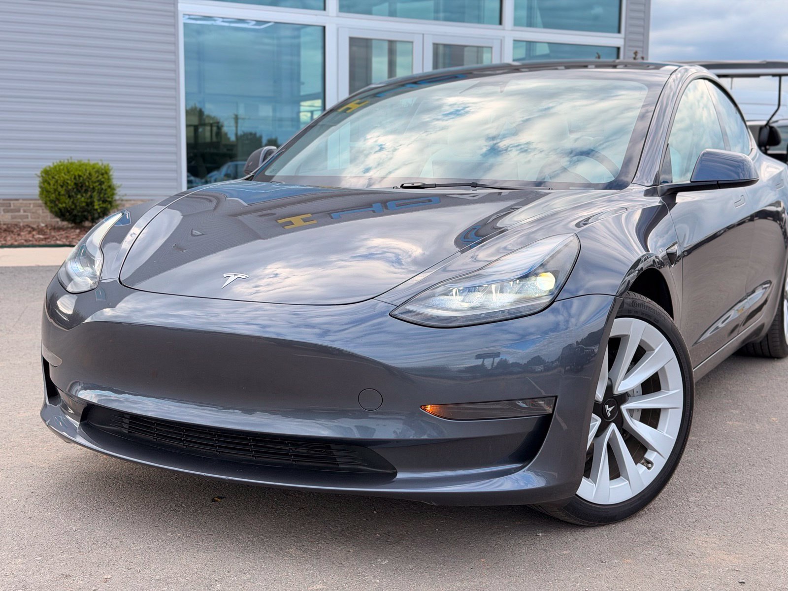 Used 2023 Tesla Model 3 Standard Range RWD image 3
