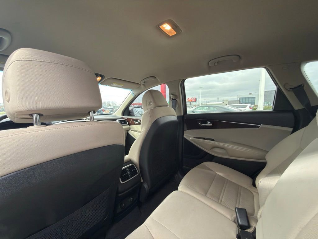 Used 2017 Kia Sorento LX image 22