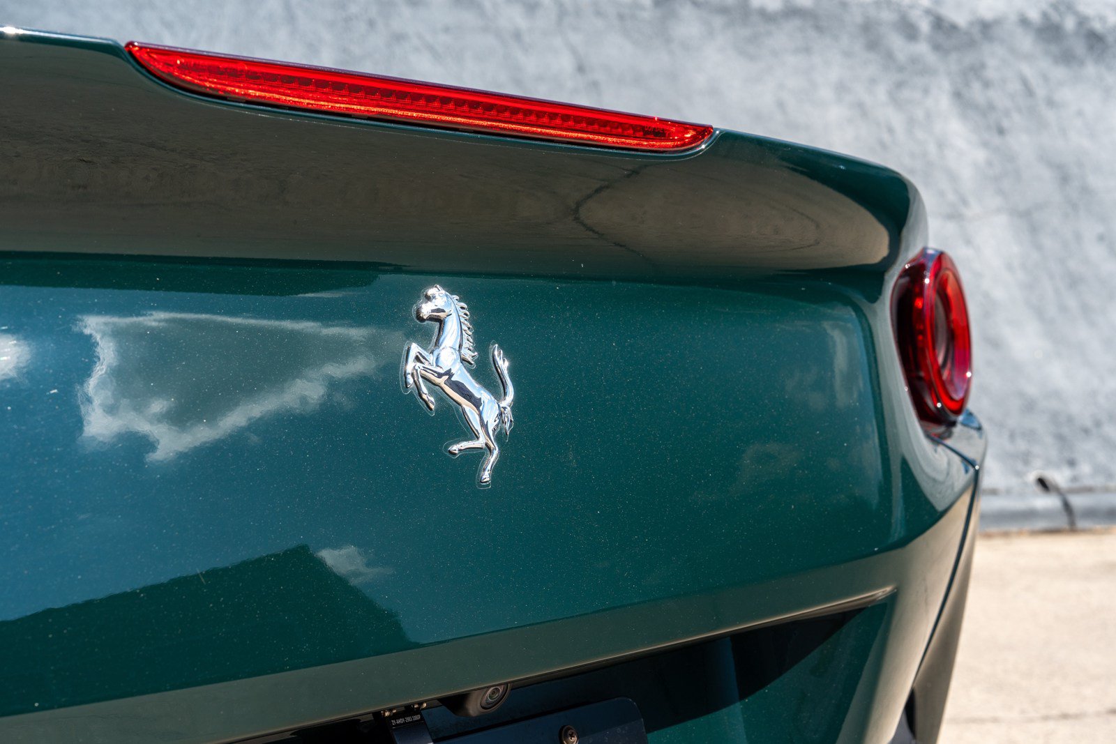 Used 2019 Ferrari Portofino RWD image 16