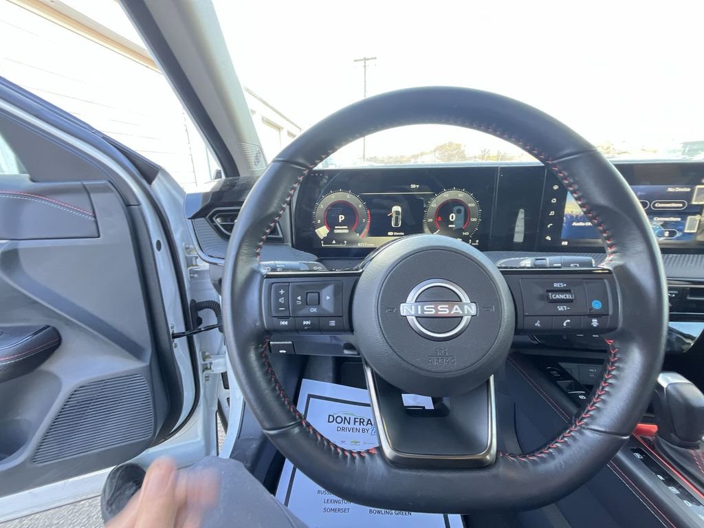 Used 2025 Nissan Kicks SR image 14