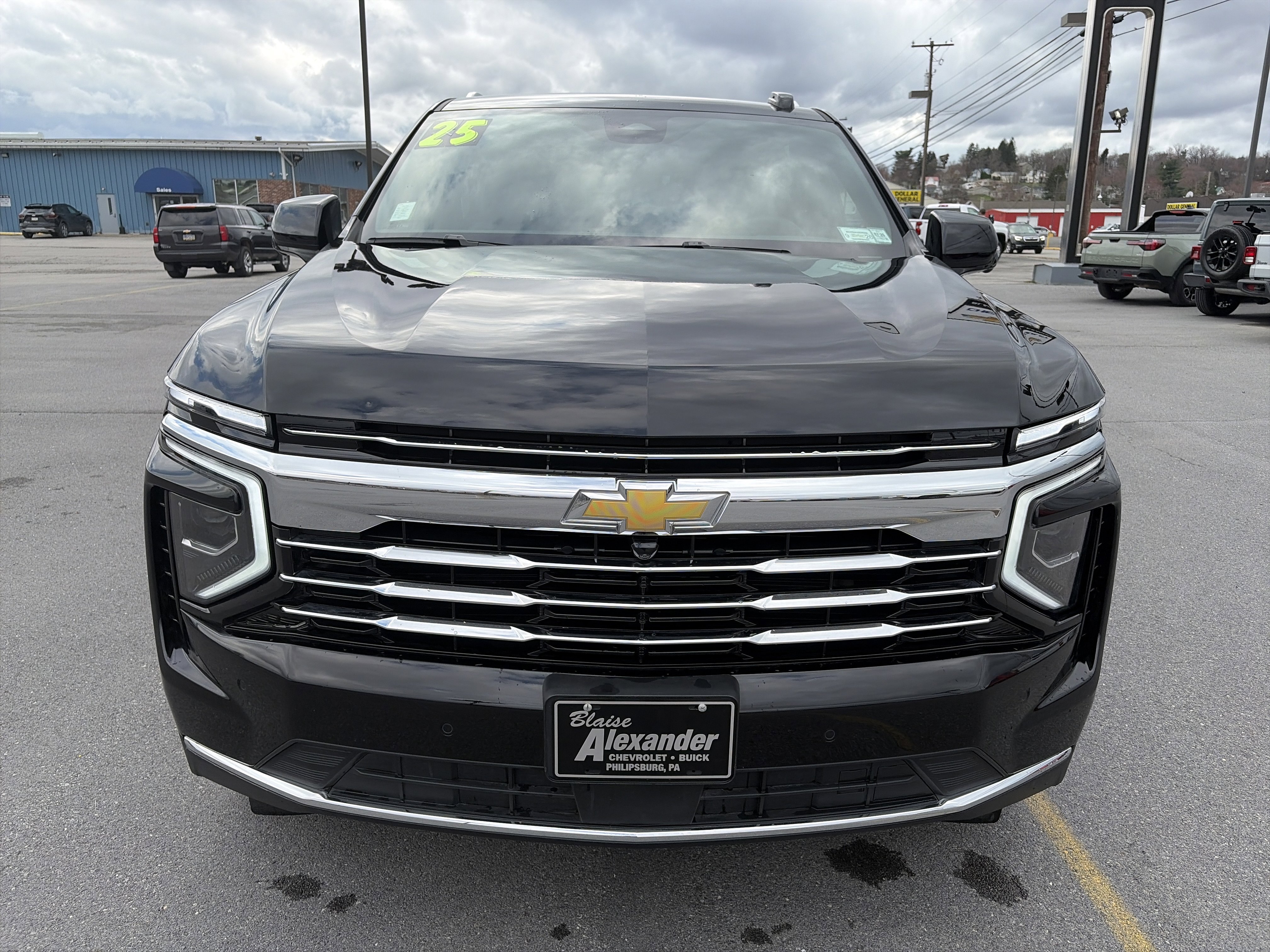 Used 2025 Chevrolet Tahoe LT AWD/4WD image 9