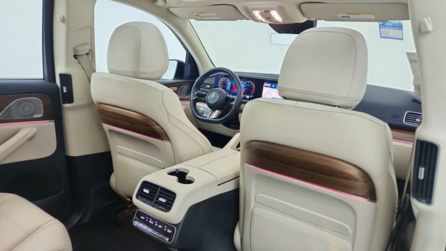 Used 2024 Mercedes-Benz GLS 450 4MATIC image 27