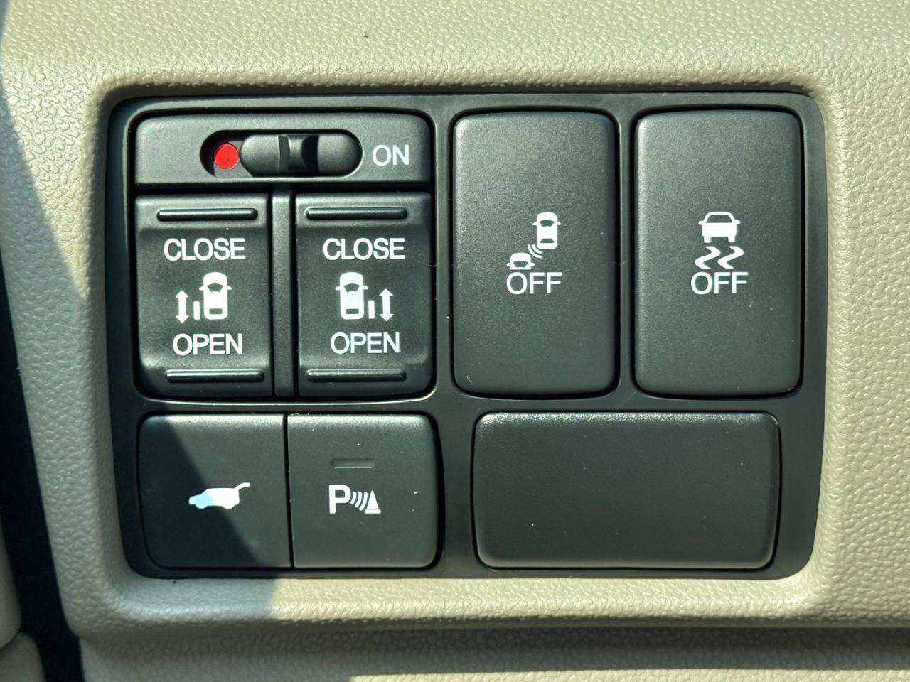 Used 2011 Honda Odyssey Touring image 18