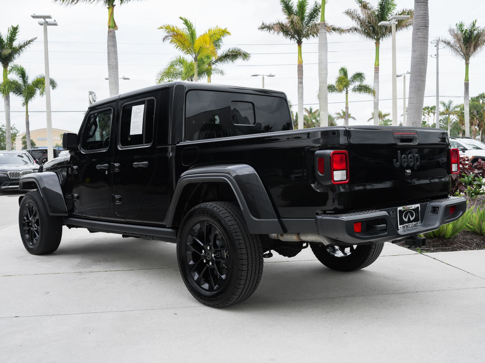 Used 2024 Jeep Gladiator Sport AWD/4WD image 23