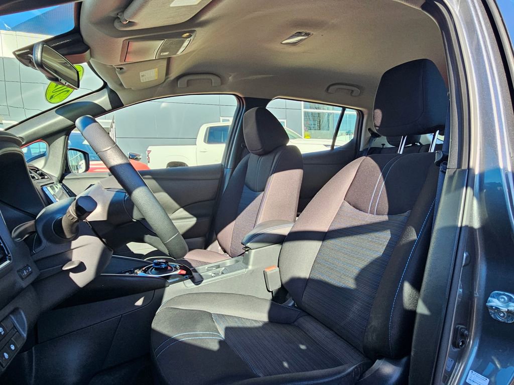 Certified 2024 Nissan Leaf SV Plus image 18