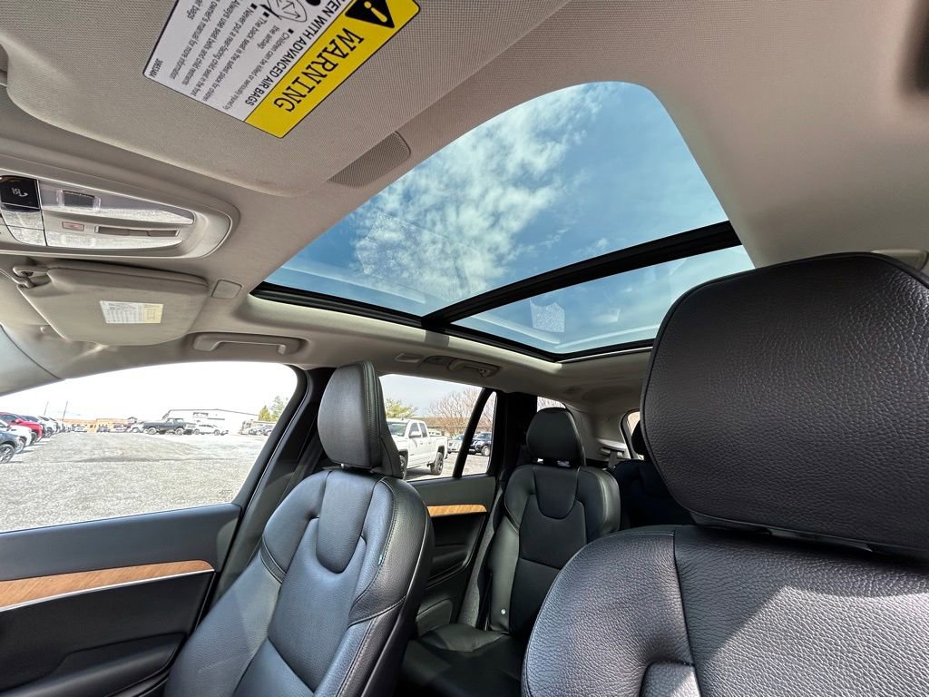 Used 2023 Volvo XC90 T8 Plus w/ Protection Package image 8