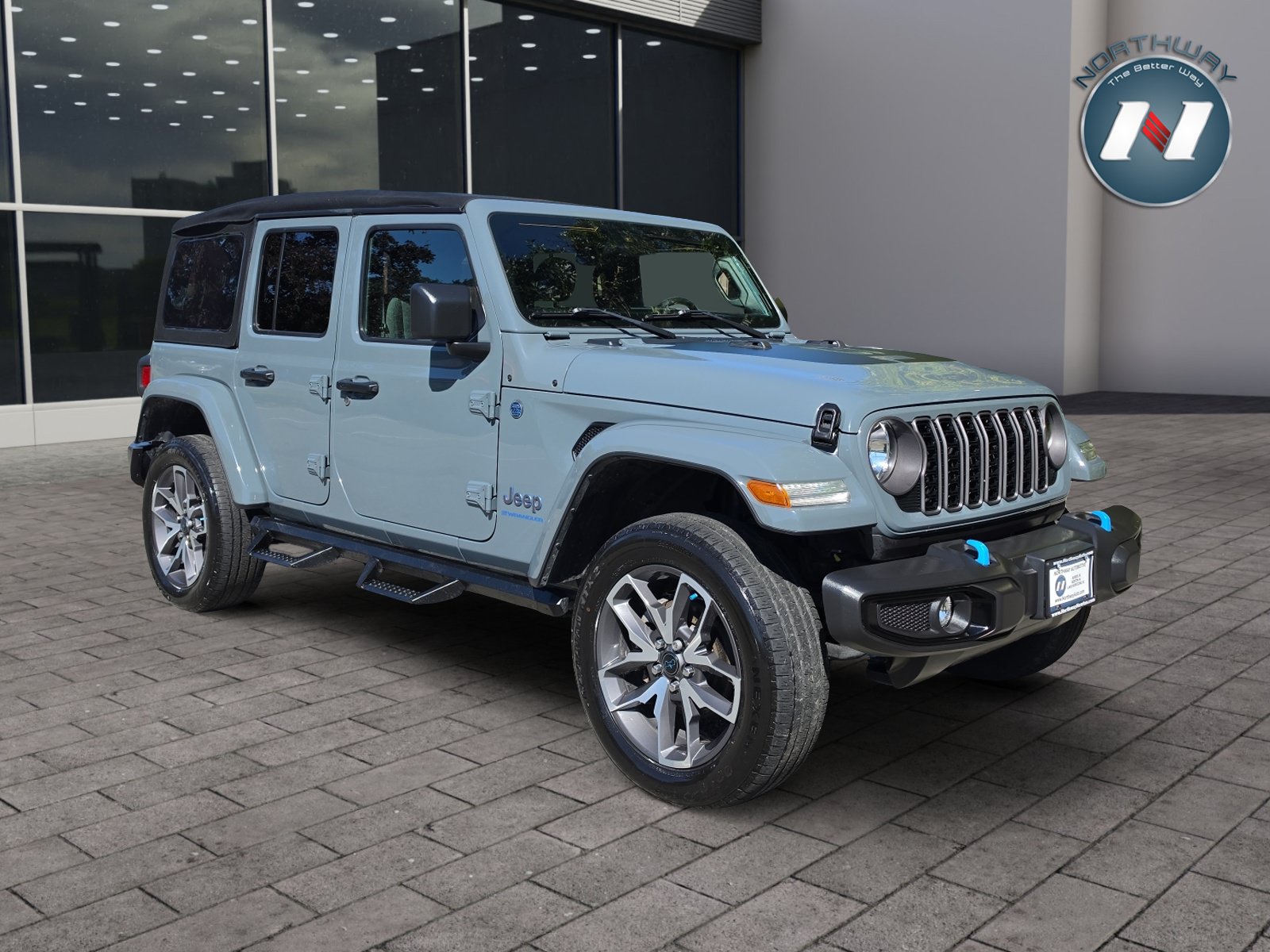 Used 2024 Jeep Wrangler Unlimited w/ Convenience Group AWD/4WD image 7