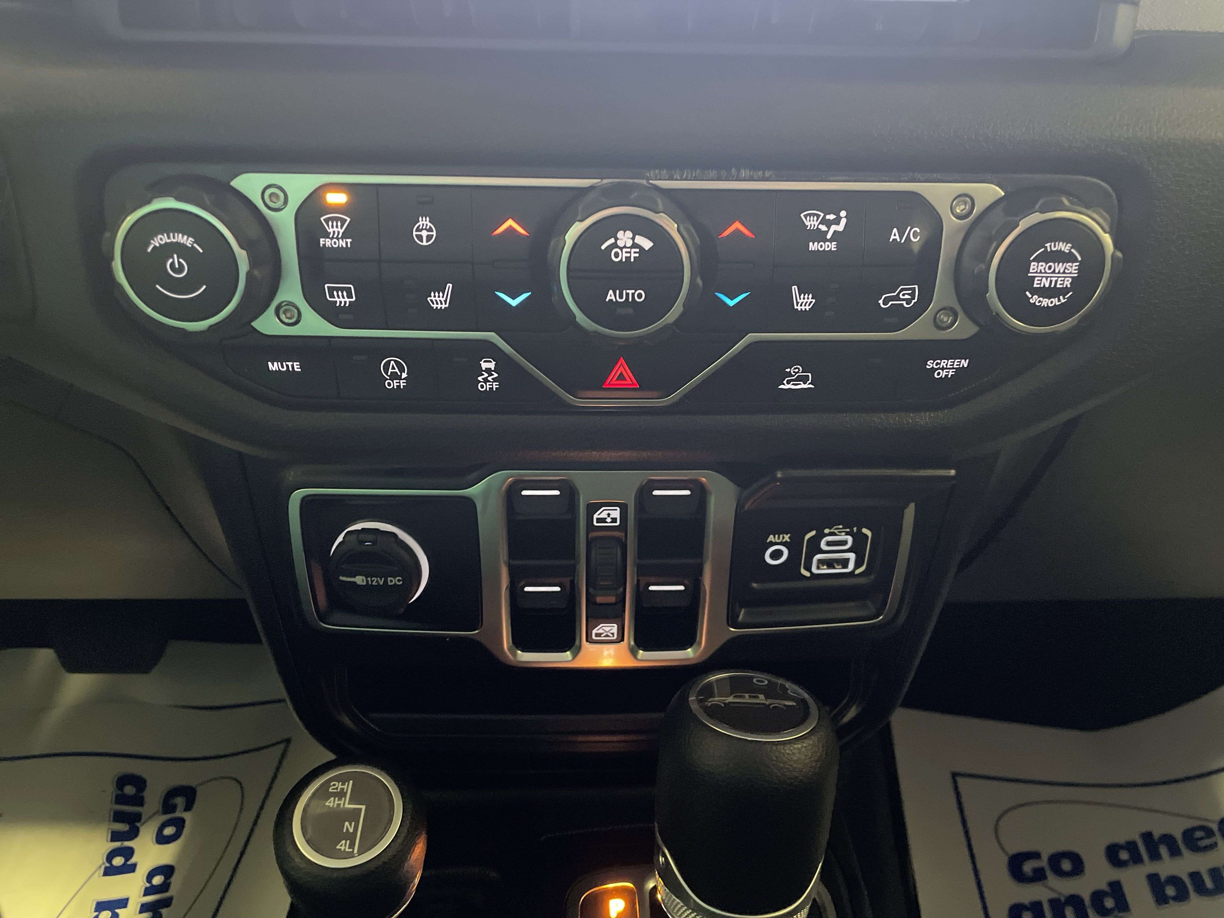 Used 2025 Jeep Gladiator Sport image 14