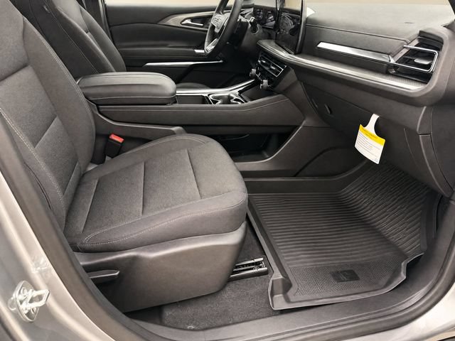 New 2026 Chevrolet Traverse LT w/ Driver Confidence Package FWD image 11