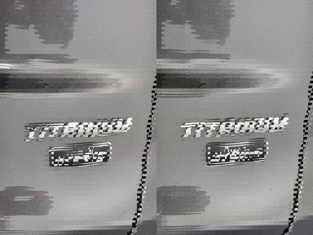 Used 2020 Ford Fusion Energi Titanium image 10