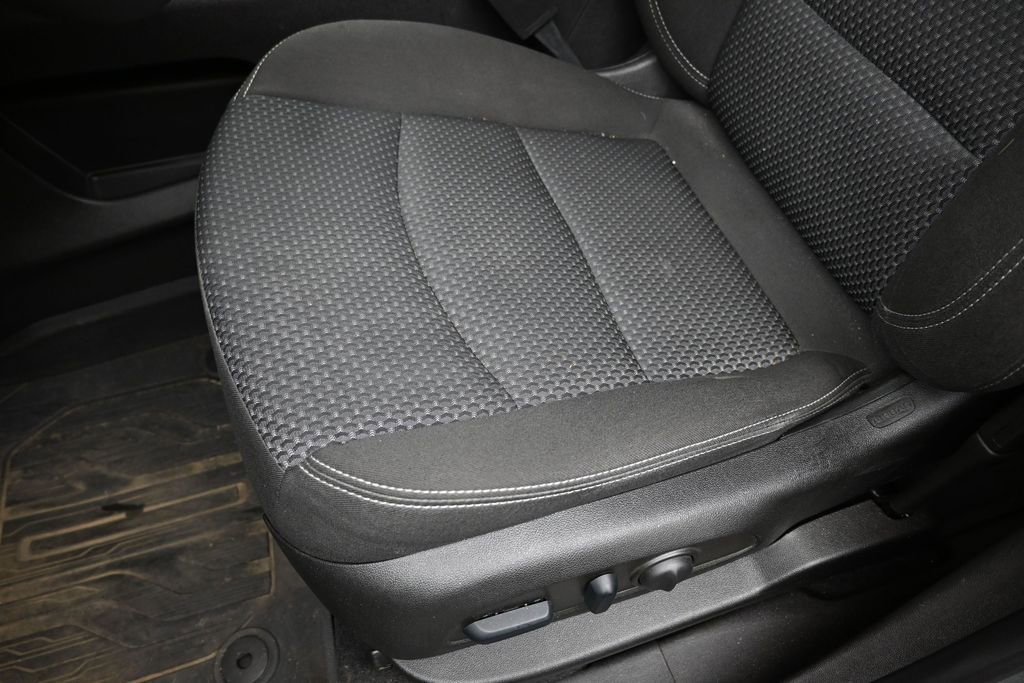 Used 2023 GMC Terrain SLE w/ Driver Convenience Package AWD/4WD image 22