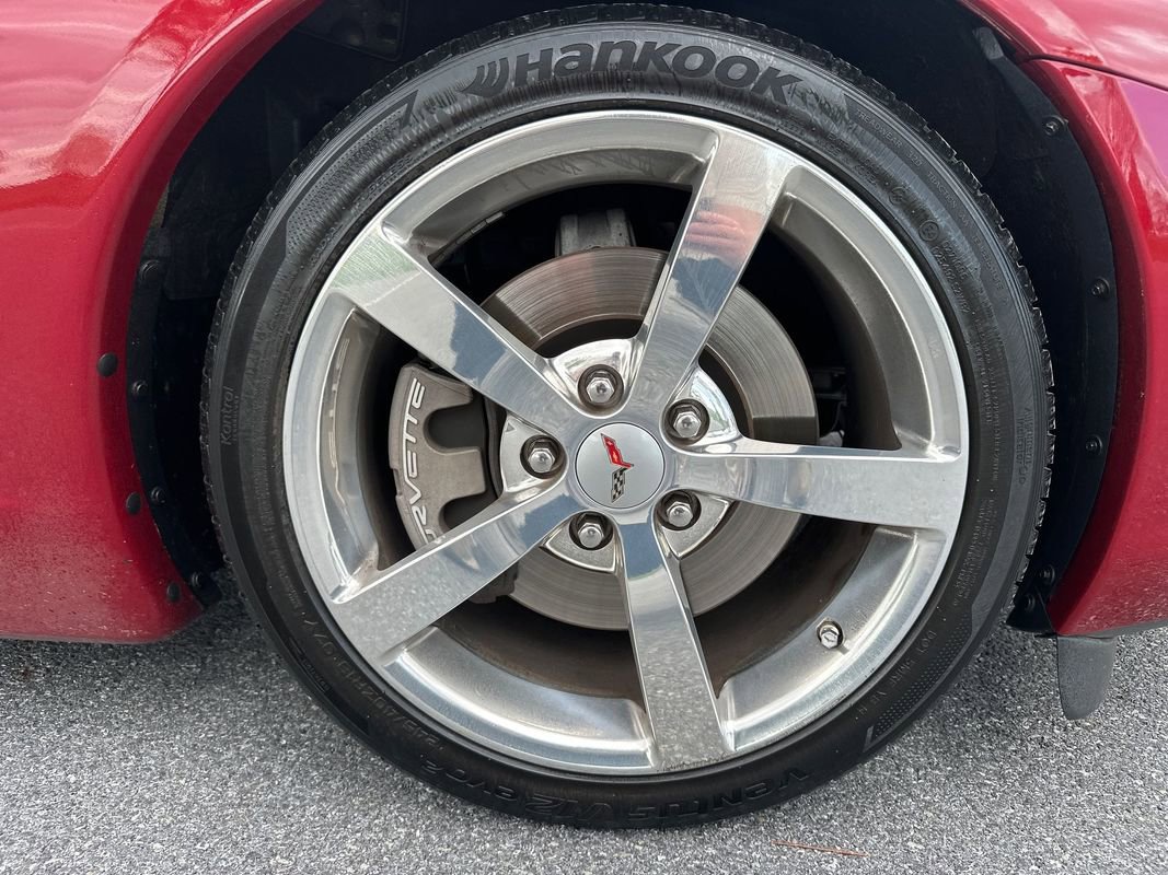 Used 2008 Chevrolet Corvette Coupe w/ Preferred Equipment Group RWD image 22