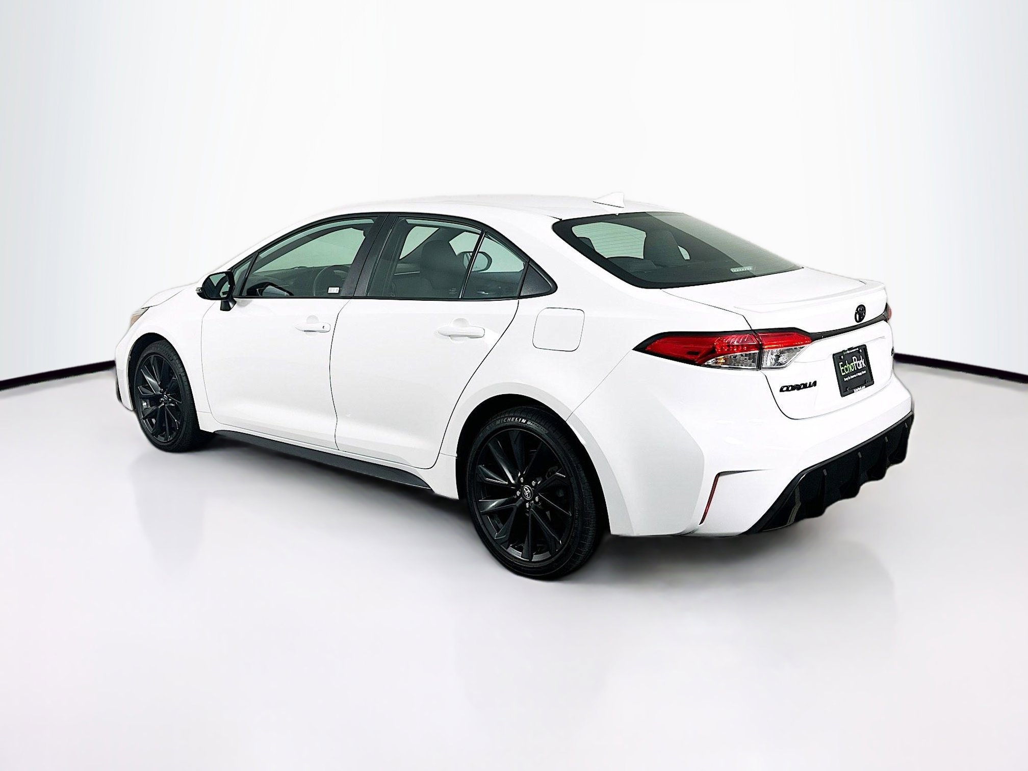 Used 2023 Toyota Corolla SE image 5