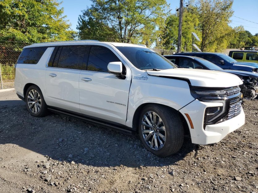 Used 2025 Chevrolet Suburban High Country image 1