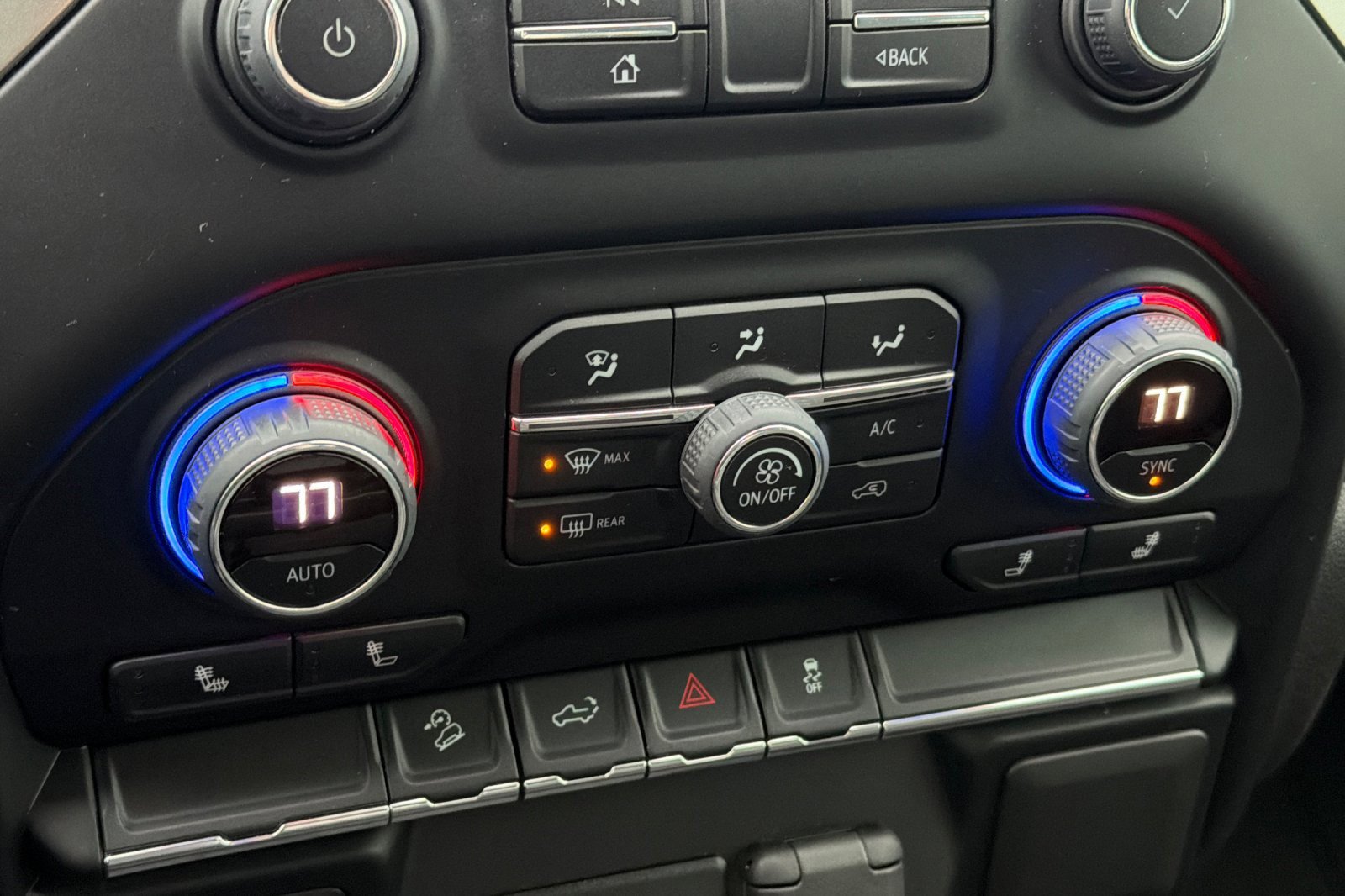 Used 2022 Chevrolet Silverado 3500 LT w/ Convenience Package image 16