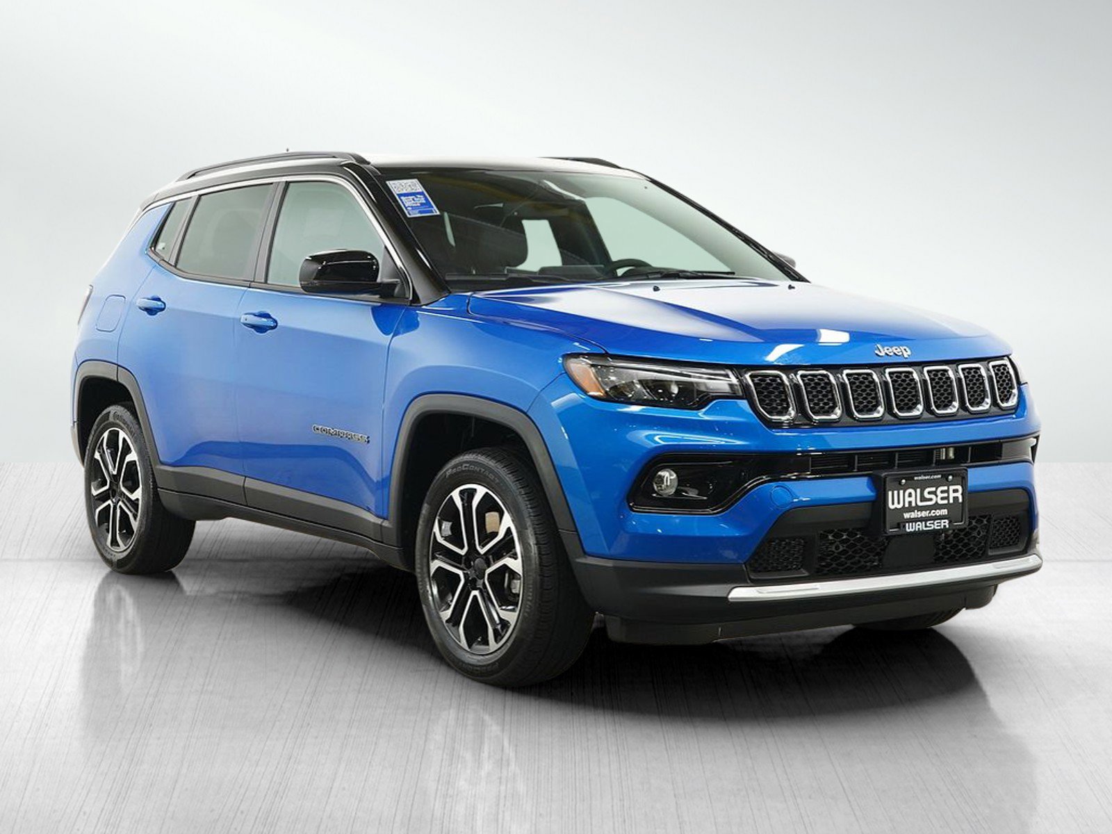 Used 2023 Jeep Compass Limited w/ Sun and Sound Group AWD/4WD image 7