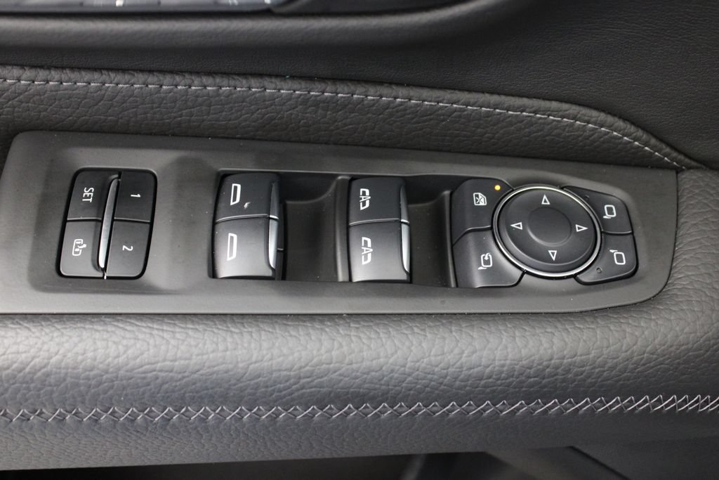 Used 2024 GMC Yukon Denali AWD/4WD image 18