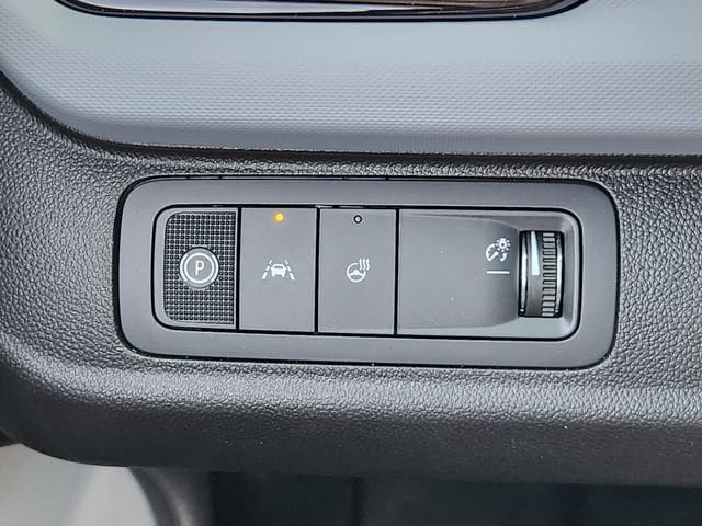 New 2027 Chevrolet Bolt LT w/ Comfort Package image 17