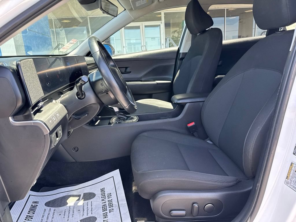 Used 2024 Hyundai Kona SEL AWD/4WD image 15