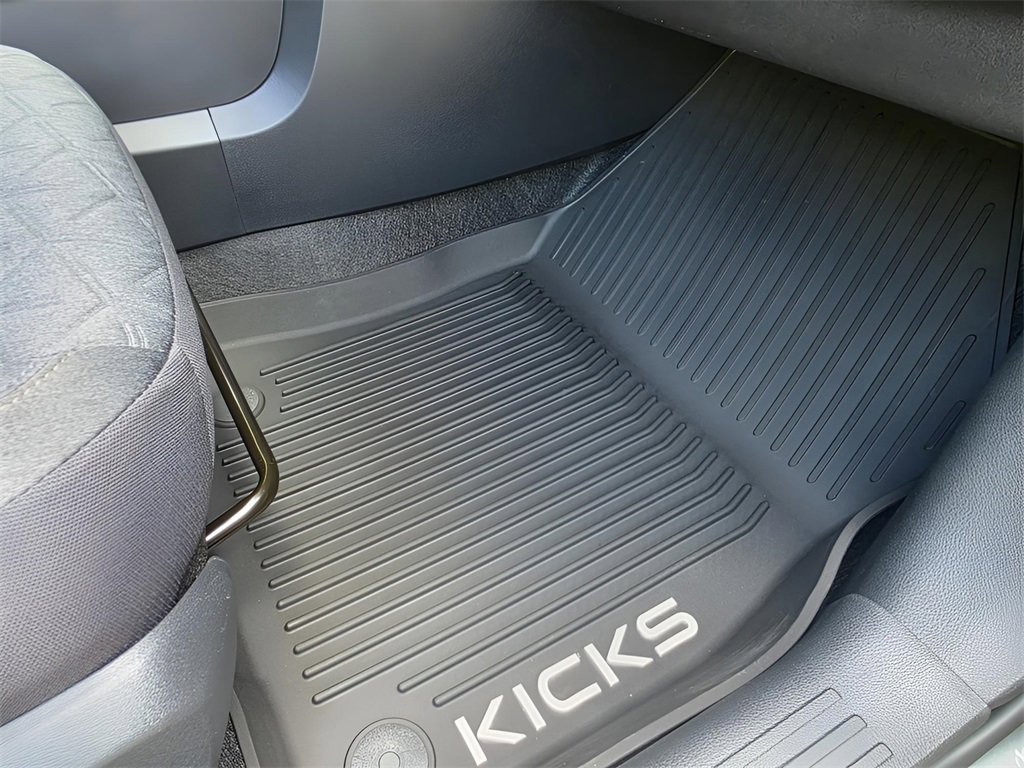 New 2026 Nissan Kicks SV image 9