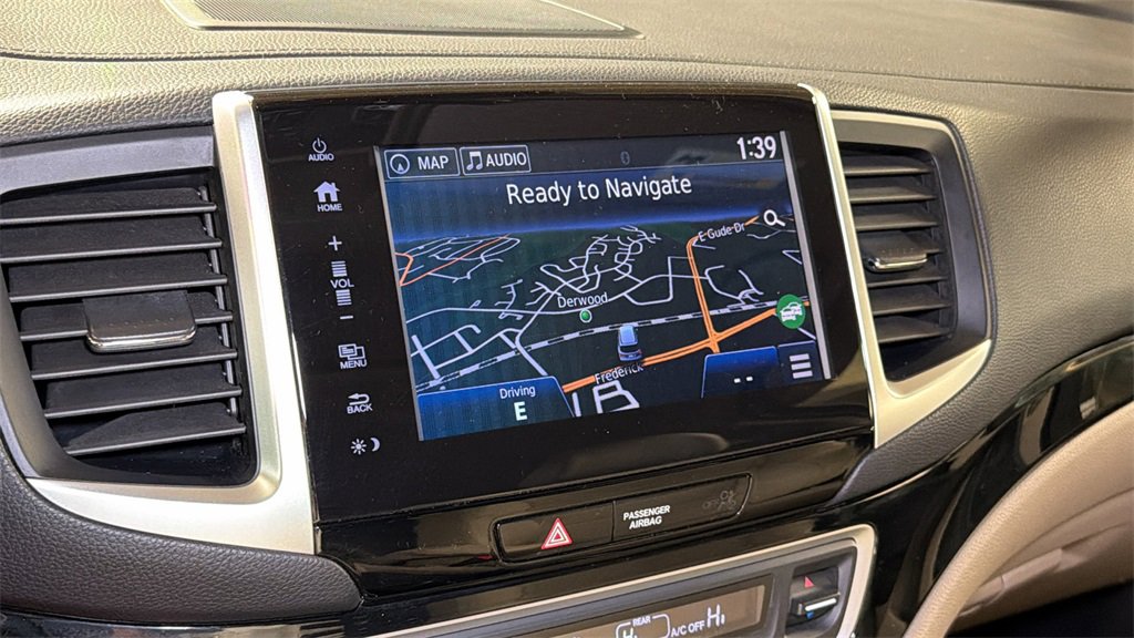 Used 2017 Honda Pilot Elite image 32