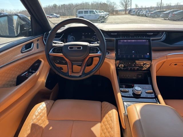 Used 2024 Jeep Grand Cherokee Summit image 23