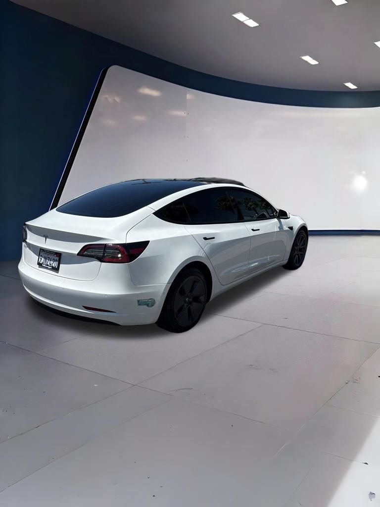 Used 2022 Tesla Model 3 Standard Range RWD image 2