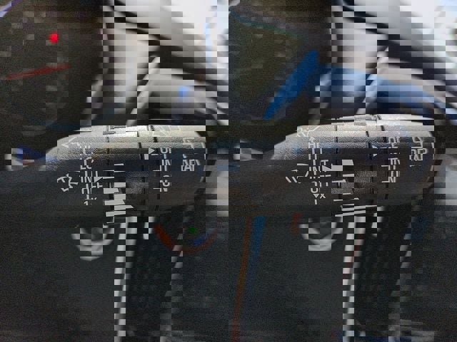 Used 2023 Chevrolet Traverse LT image 25