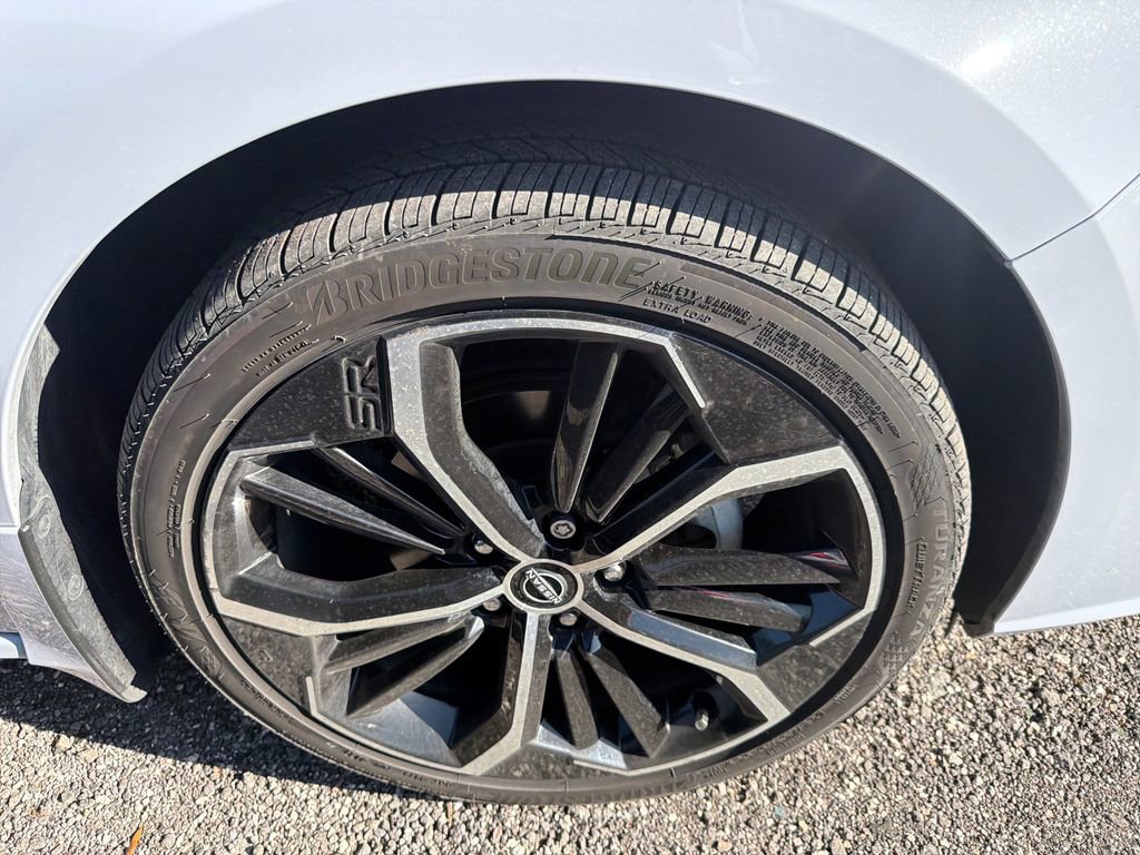 Used 2024 Nissan Altima 2.5 SR w/ SR Premium Package image 16