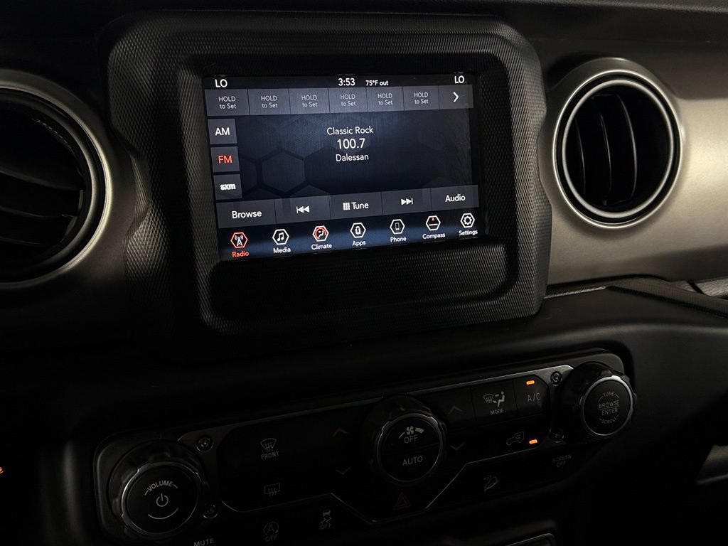 Used 2018 Jeep Wrangler Unlimited Sport S AWD/4WD image 14