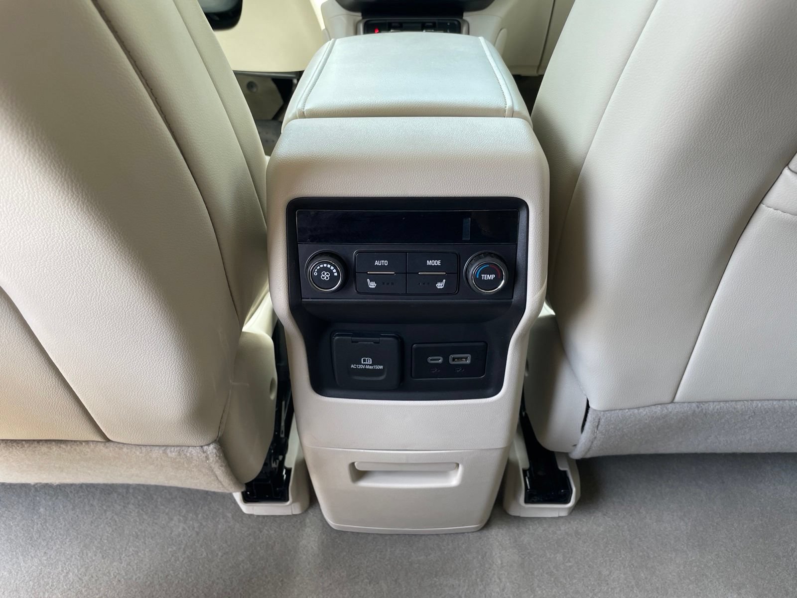 Used 2023 GMC Acadia Denali FWD image 34