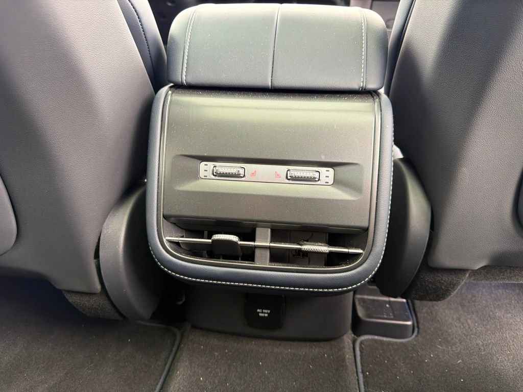 Certified 2025 Lincoln Nautilus Reserve AWD/4WD image 9