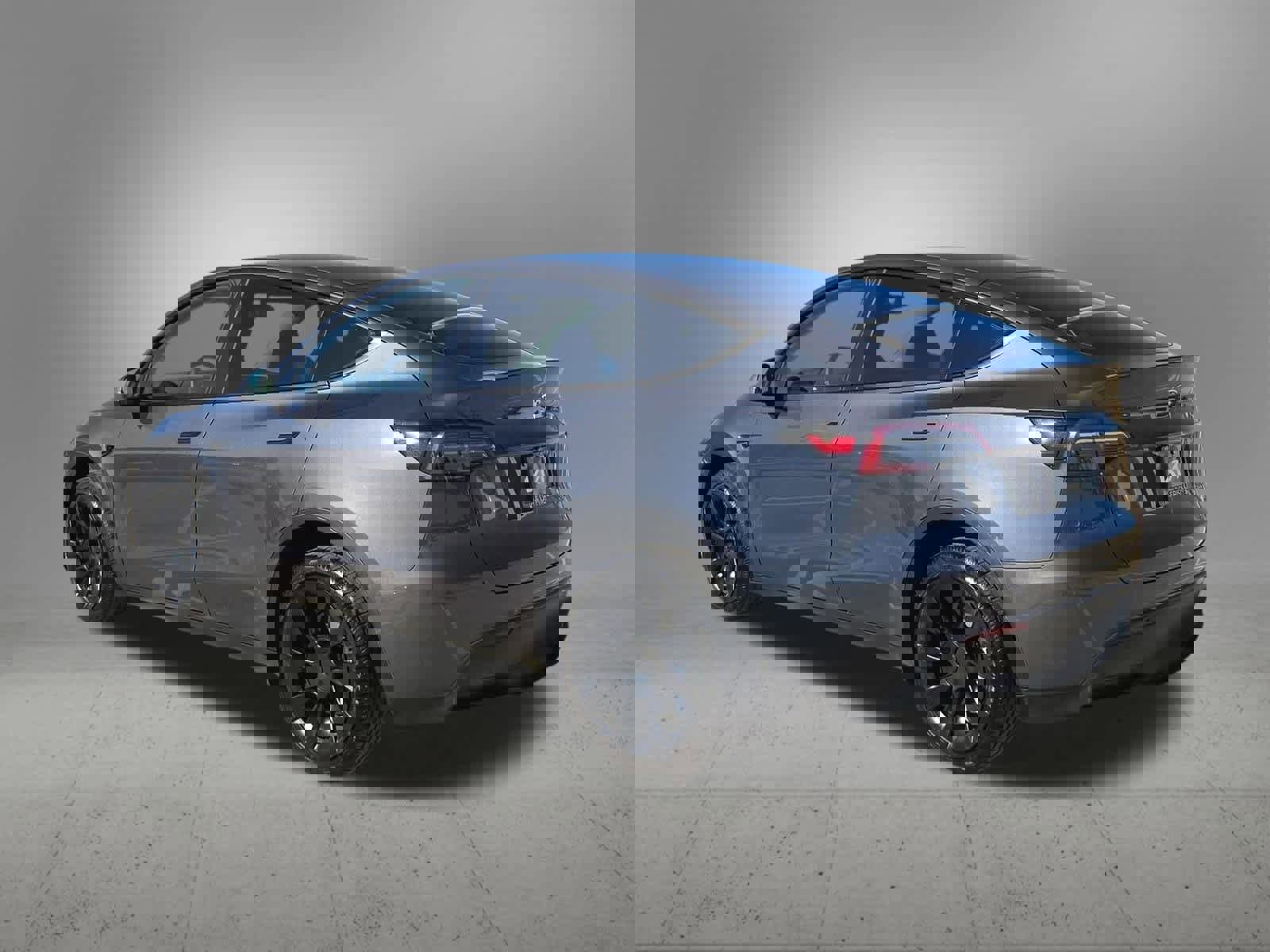 Used 2023 Tesla Model Y Long Range image 4