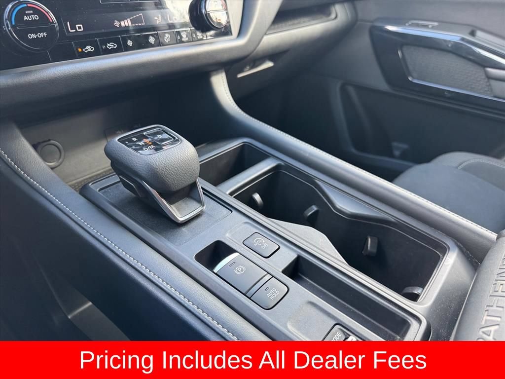 Used 2024 Nissan Pathfinder S FWD image 20