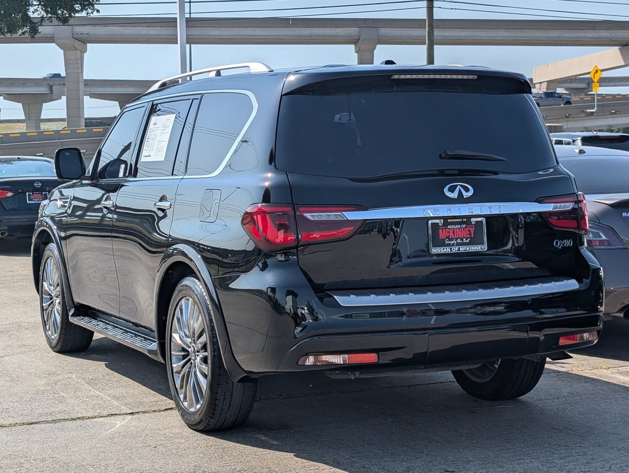 Used 2018 INFINITI QX80 2WD w/ Driver Assistance Package image 4