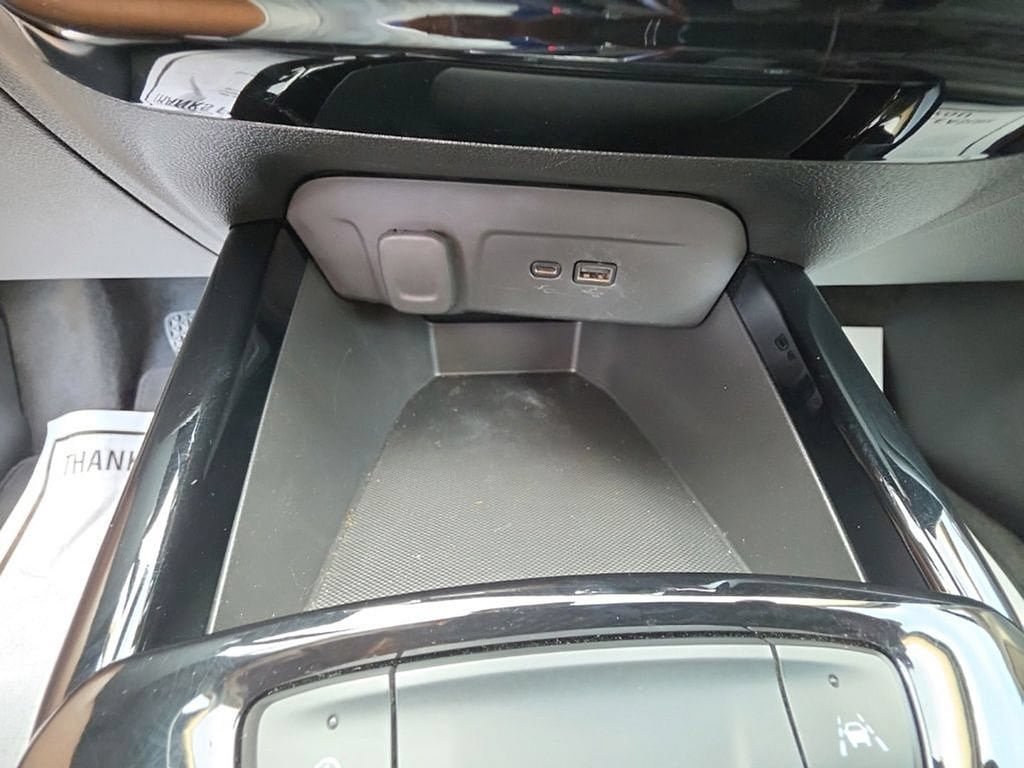 Used 2025 Chevrolet Trax ACTIV FWD image 18