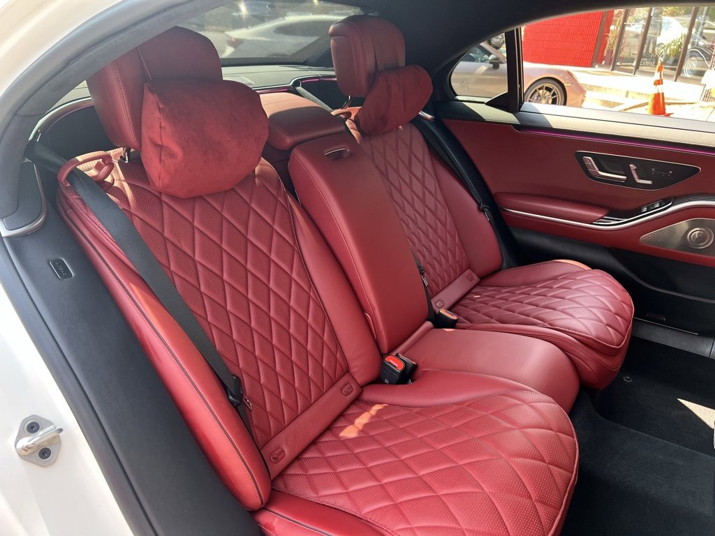 Used 2023 Mercedes-Benz S 580 4MATIC Sedan w/ AMG Line image 32