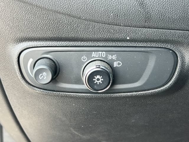 Used 2023 Chevrolet Equinox LT AWD/4WD image 11