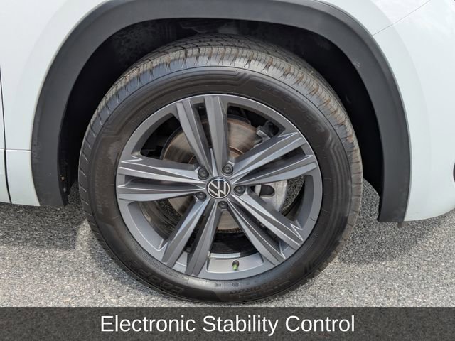 Used 2022 Volkswagen Atlas Cross Sport SEL R-Line image 12