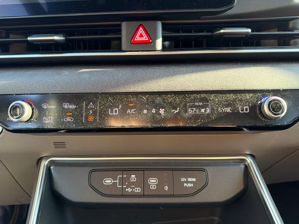 Certified 2025 Kia Carnival EX FWD image 14