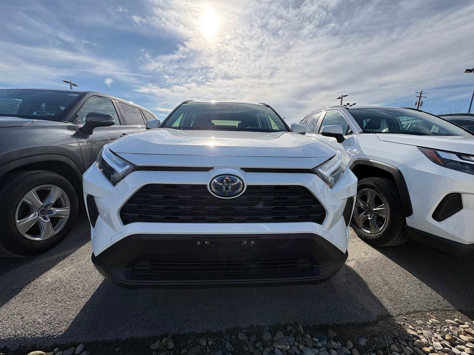 Used 2023 Toyota RAV4 XLE w/ Convenience Package image 3