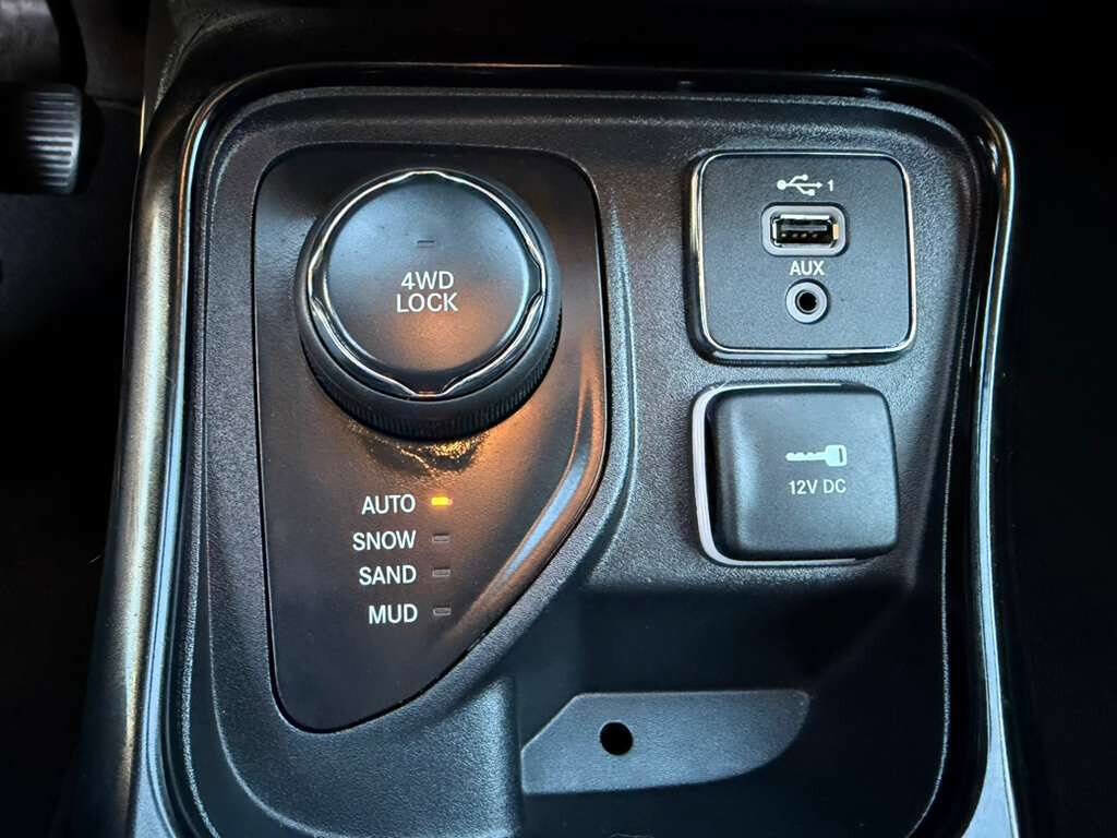 Used 2021 Jeep Compass Limited image 14