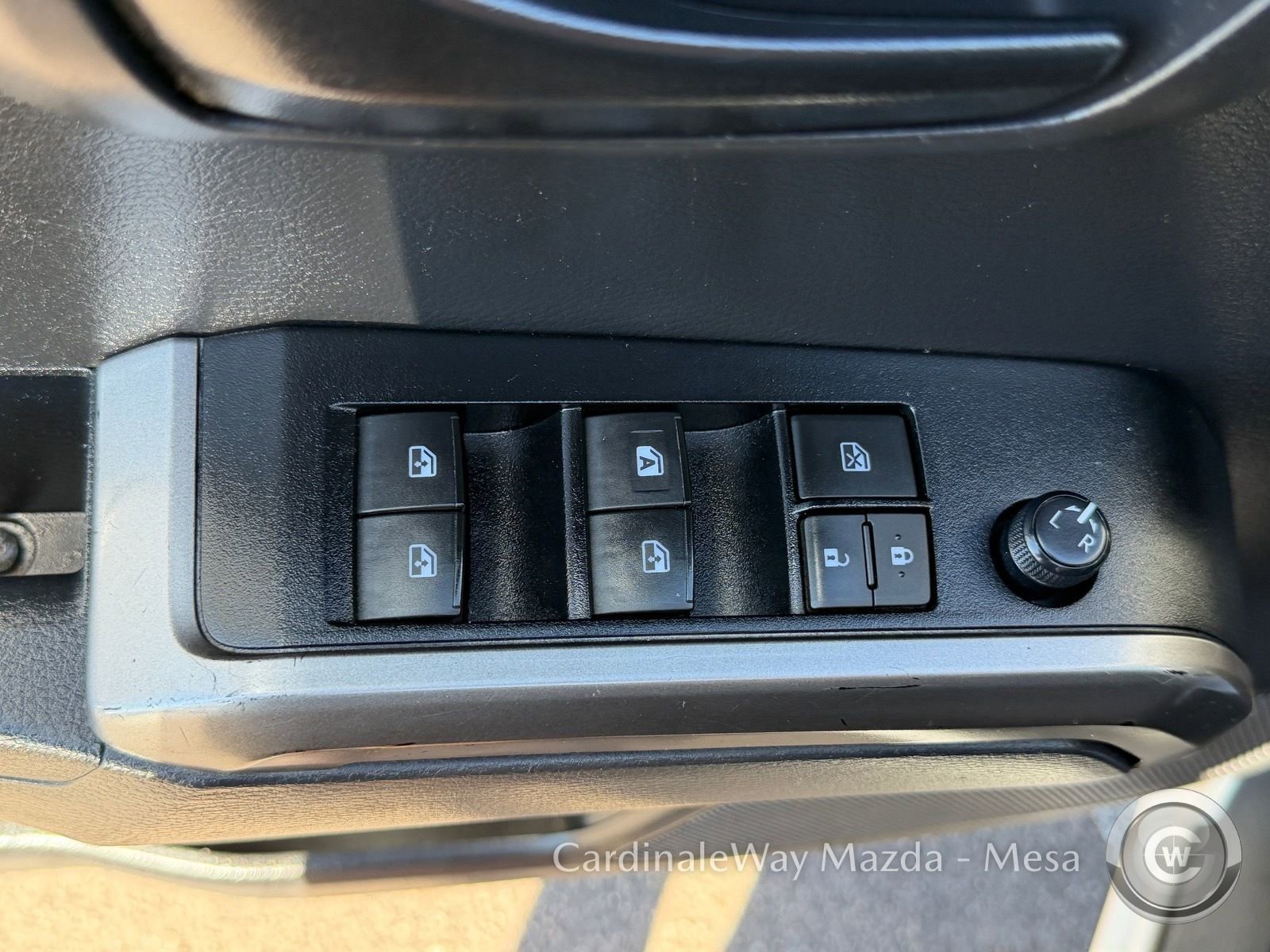 Used 2022 Toyota Tacoma SR5 w/ Technology Package image 18