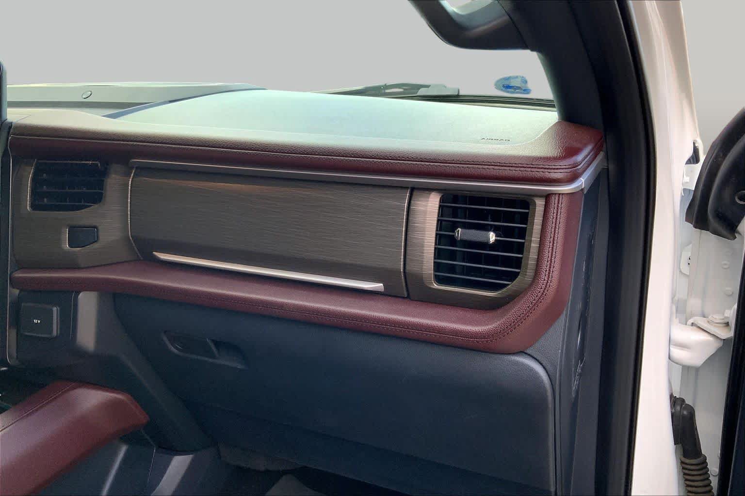 Used 2022 Ford Expedition Limited AWD/4WD image 19