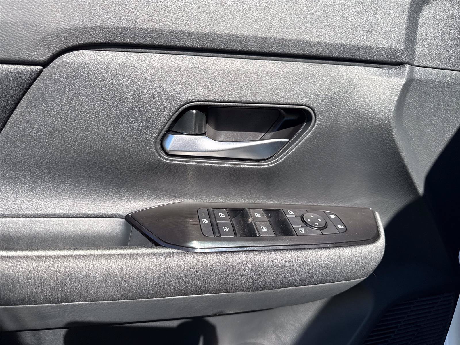 New 2026 Nissan Kicks SV w/ SV Premium Package FWD image 17
