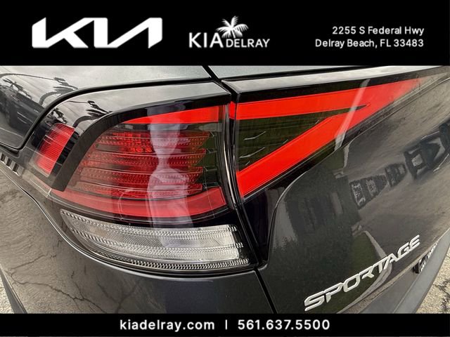 Used 2023 Kia Sportage LX image 7