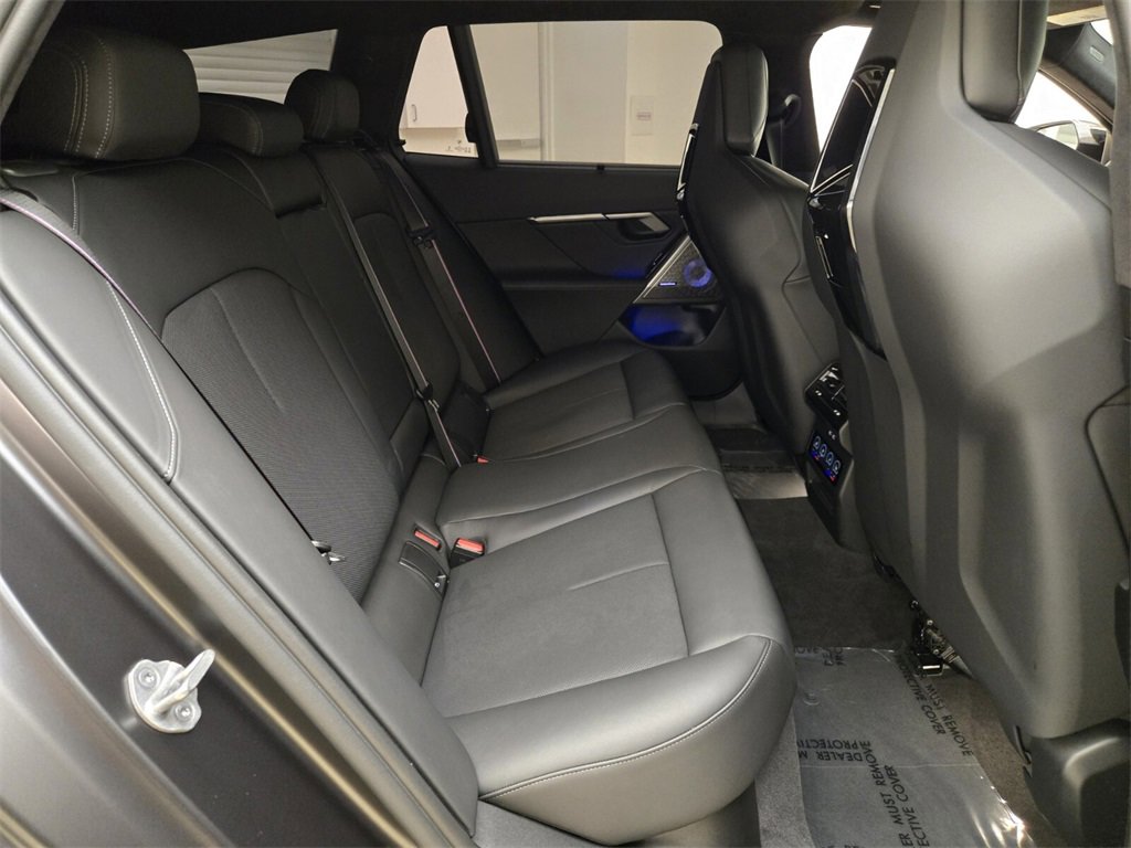 Used 2025 BMW M5 Touring image 26